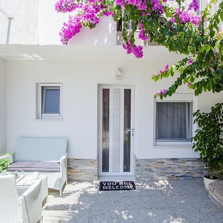 Luxury Studio Apartment White Sensation Βόντιτσε Εξωτερικό φωτογραφία