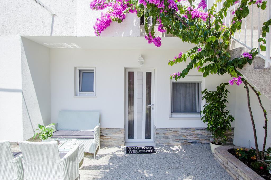 Luxury Studio Apartment White Sensation Βόντιτσε Εξωτερικό φωτογραφία