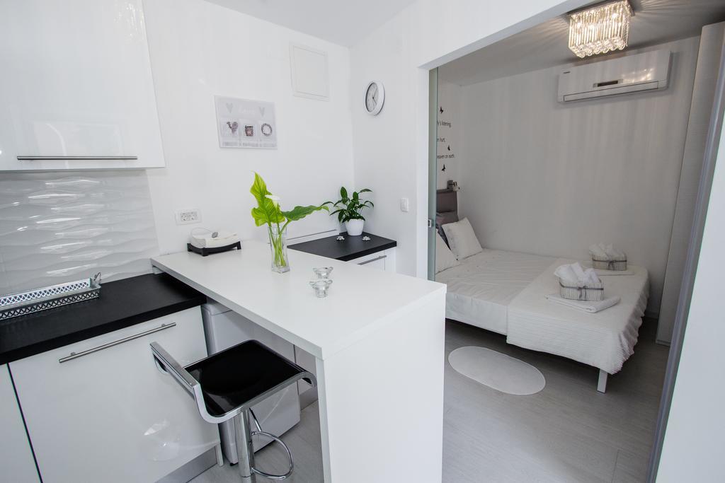 Luxury Studio Apartment White Sensation Βόντιτσε Εξωτερικό φωτογραφία